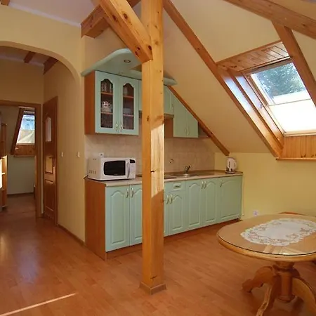 Bursztynowa 4 アパート ポッドンビエ